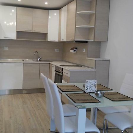 Modern Apartment Sofia Center Buitenkant foto