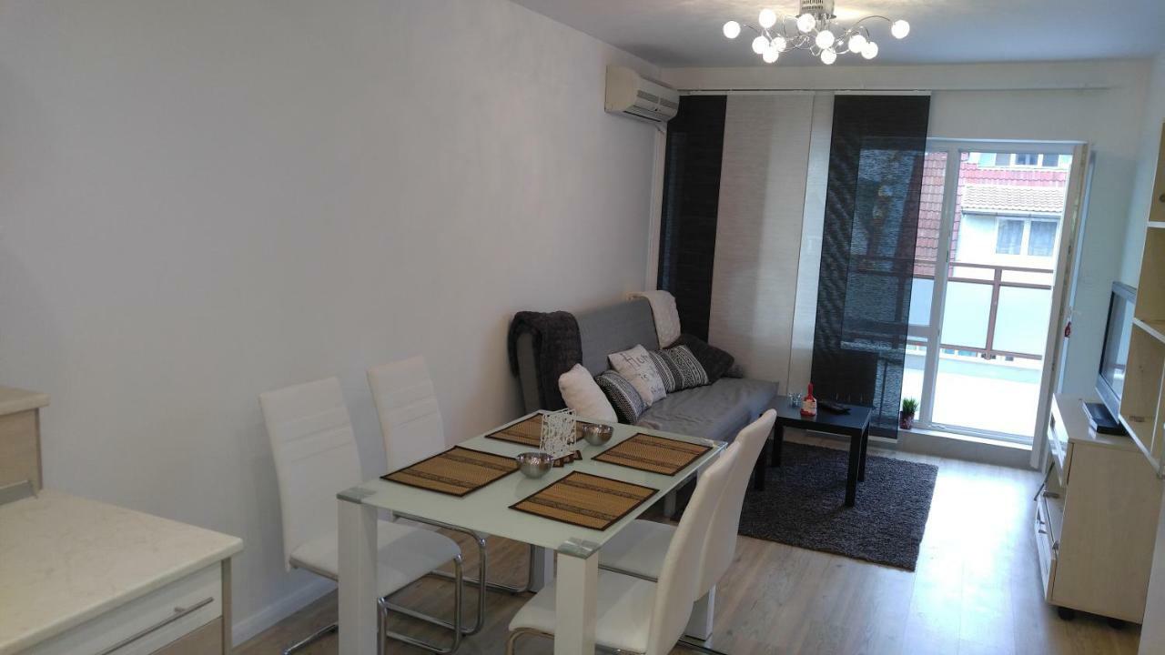 Modern Apartment Sofia Center Buitenkant foto