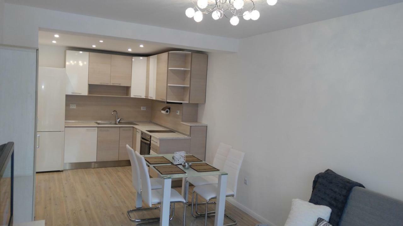 Modern Apartment Sofia Center Buitenkant foto