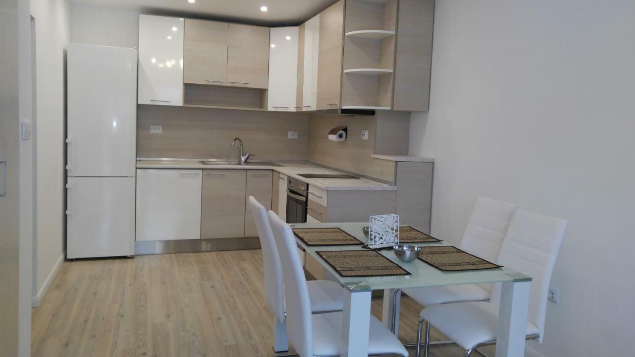 Modern Apartment Sofia Center Buitenkant foto